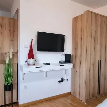 Grove II Apartment = Strict City Centre Novi Sad Exterior photo