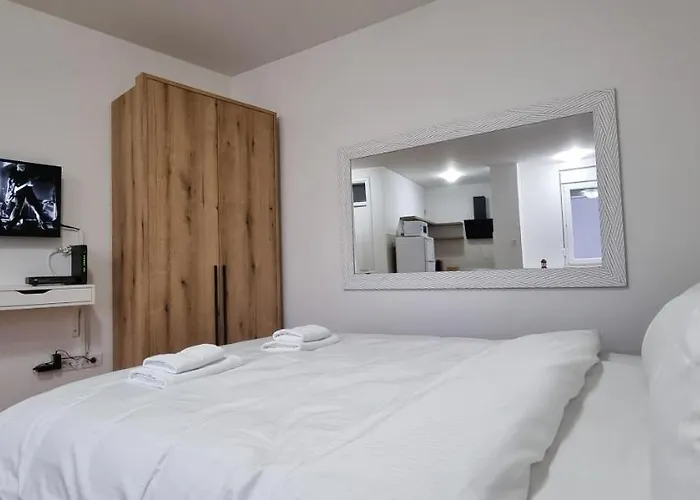Grove II Apartment = Strict City Centre